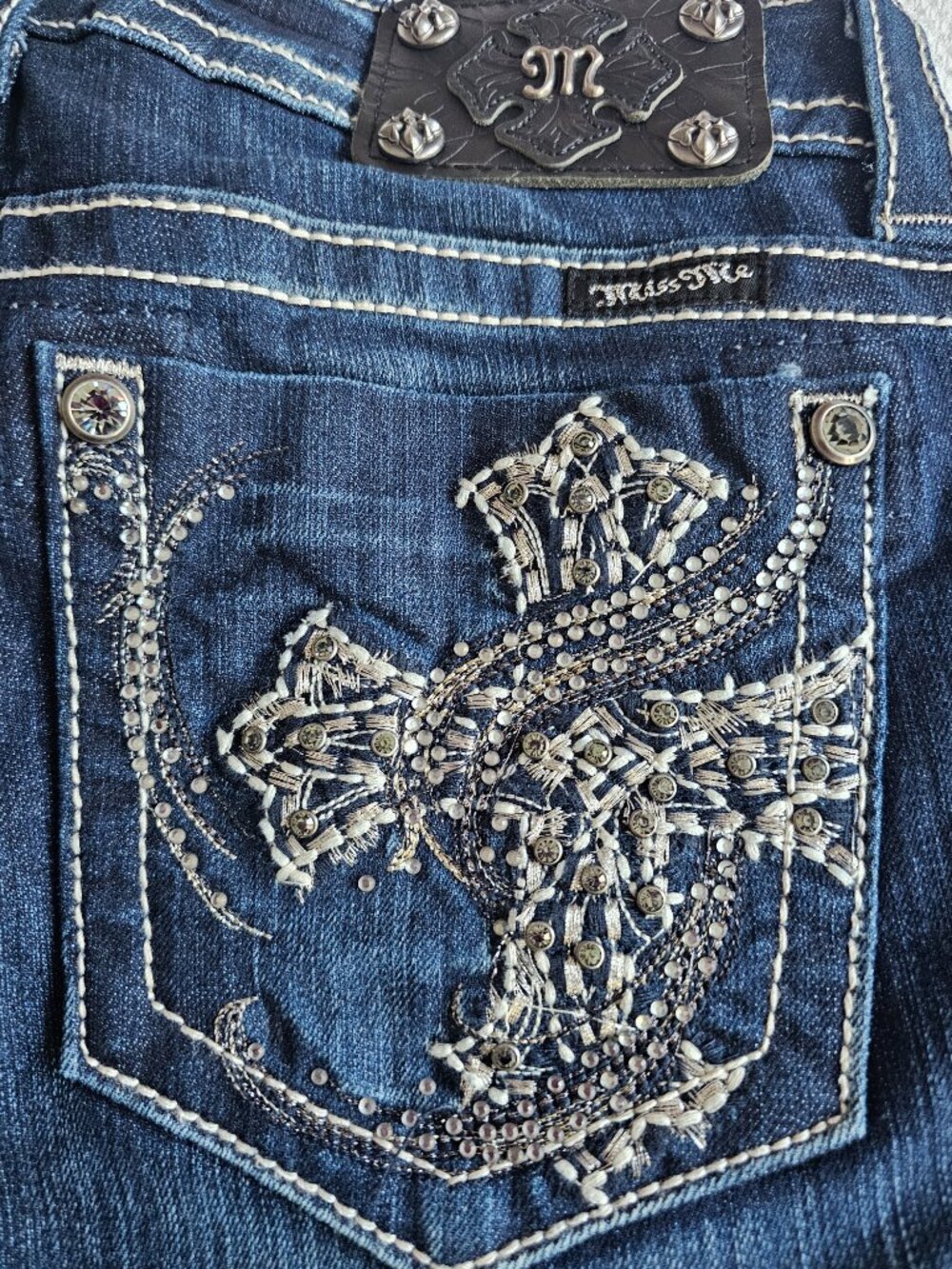 Miss Me cuffed capri dark wash denim/ jeans. model #JP5771P - Picture 4 of 12